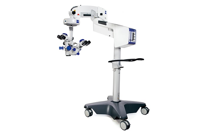 高性能手術顕微鏡（OPMI Lumera T）